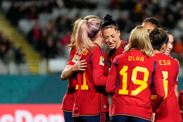 卫和右后卫 卫和右后卫